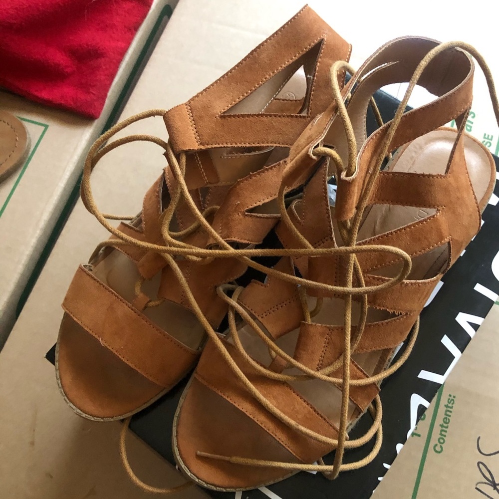 Tie up Sandals